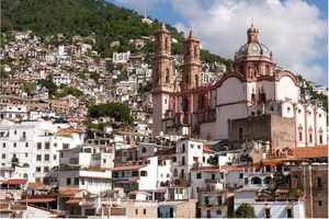Mexico City: Cacahuamilpa Caves and Taxco Small-Group Tour