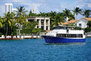 2 Hours Miami Private Boat for rent with captain included