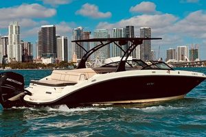 2-Hours Private Miami Boat Rental With Champagne