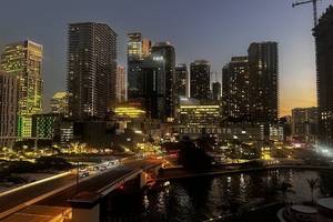 Evening Architectural Boat Tour with Unobstructed Views