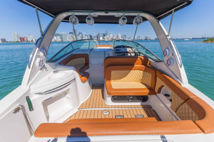 Private Boat Cruise & Guided Scenic Tour