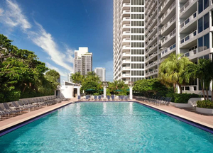 DoubleTree by Hilton Grand Hotel Biscayne Bay
