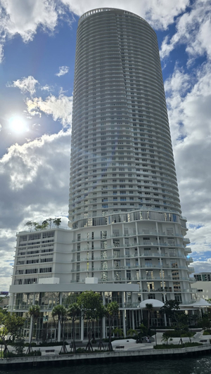 Flow Brickell Hotel