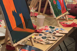 Art and Wine Lab painting experience in Venice and Milano