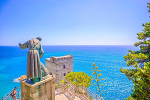 From Milan:Cinque Terre National Park with Limoncino Tasting