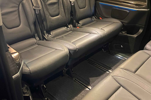 From Milan to LINATE Airport Transfer MINIVAN V CLASS Merced