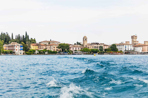 Da Milano: Escursione guidata a Verona e al Lago di Garda
