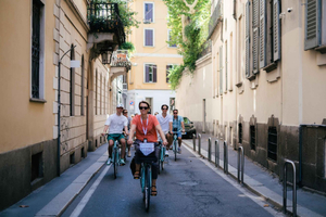 Highlights and Hidden Gems Guided Bike Tour