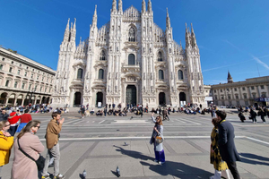 Milano: Duomo Rooftop and Cathedral Guided Tour with Tickets: Duomo Rooftop and Cathedral Guided Tour with Tickets.