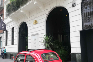 Milan: Grand Tour by Vintage Red Fiat 500 (4 Hs, 4 stops)