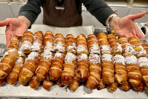 Milan: Guided Street Food Walking Tour with Food Tasting