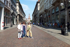 Milan : Highlights & Hidden gems Private Walking Tour