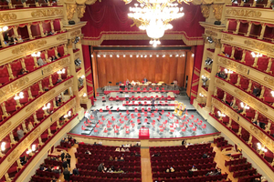 Milan: Skip-the-Line Duomo & La Scala Museum Guided Tour