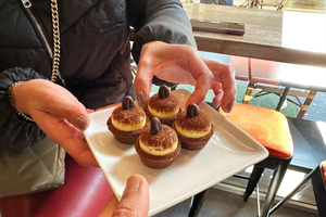 Street Food & City Tour with Local Guide & Tastings