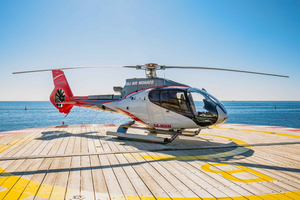 Helikopterilento Monacosta Saint-Tropesiin tai Saint-Tropesista Monacoon
