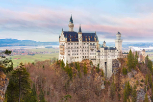 Törnrosa-slottet Neuschwanstein på dagsutflykt med biljett eller privat tur
