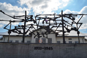 Vanuit München: Dachau Memorial Site Tour in het Spaans