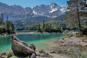 From Munich: Eibsee and Zugspitze Guided Day Trip