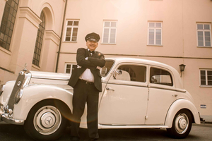Munich : visite romantique en voiture de collection ! Points forts et secrets, guide inclus