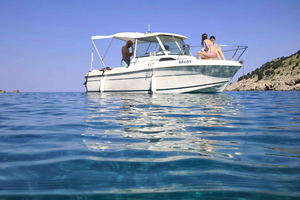 Bar: Hidden Beaches Boat Tour with Local Wine & Meze