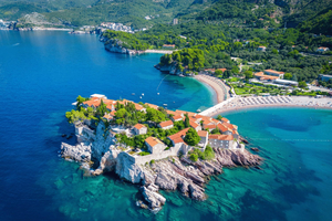 Fra Albanien: Dagstur til Montenegro, Budva og S. Stefan