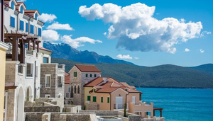 Lustica Bay