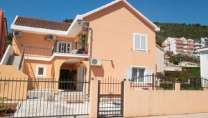 Nedovic House