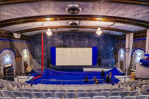 Flying Trapeze Class at Le Château de Cirque