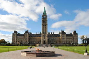 From Montreal - Ottawa with Private Guide and Pickup