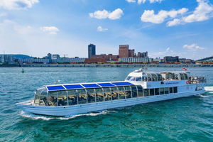 Le Bateau-Mouche St. Lawrence Sightseeing Cruise