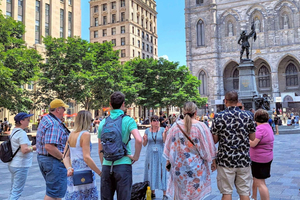 Montreal: Explore Old Montreal Small-Group Walking Tour