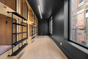 Capsule residence