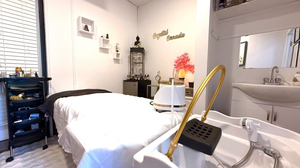 CrystalCanada clinique and Academie Naturopathy