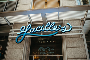 Lucille's Avenue des Canadiens