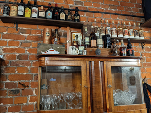 Bruce Bar