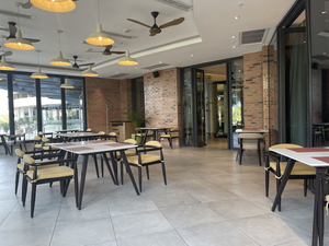 Azul Restaurant & Bar