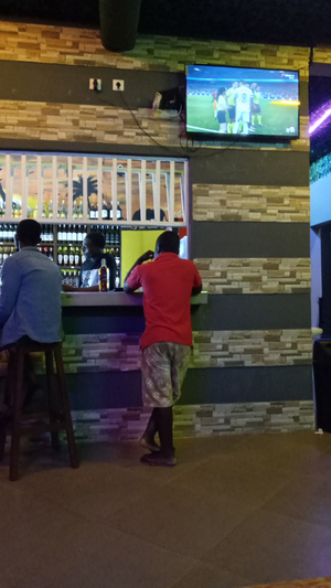 CHIÚRE CLUB (Taounhas Bar)