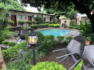 Courtyard Guesthouse Matola