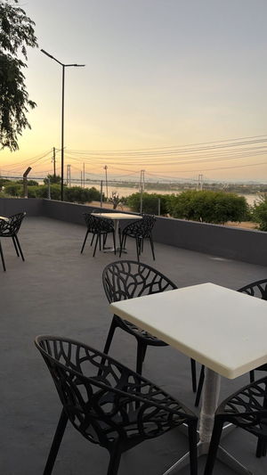 Moments Cafe