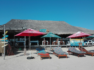 Neptune’s Lodge & Beach Bar