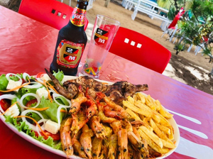 Restaurante barraca da praia na ponta do ouro