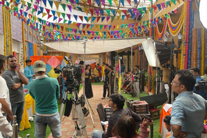 Bollywood Sightseeing and Celebrity Home Tour by Private Car