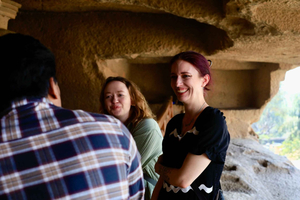 Visita às grutas da Ilha Elefante e a uma aldeia tradicional