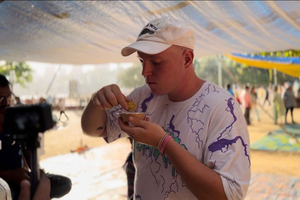 Evening Street Food Tasting & Cultural Market Tour