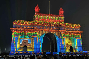 Mumbai By Night: Lights & Luminance