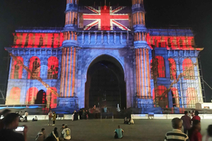 Night Tour: Mumbai’s Nights & Buzzing Bazaars