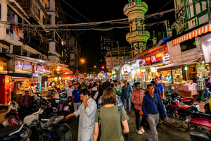 Street Food and Night Markets Tour