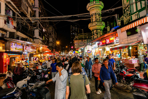 Street Food and Night Markets Tour