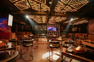 Club Illusions