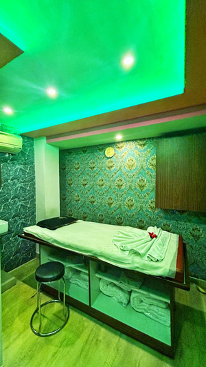 Evergreen Day Spa - B2B Massage in Colaba - Bangkok Stayle Massage
